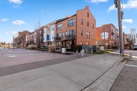 Corporate Housing By Mgm Apartment *