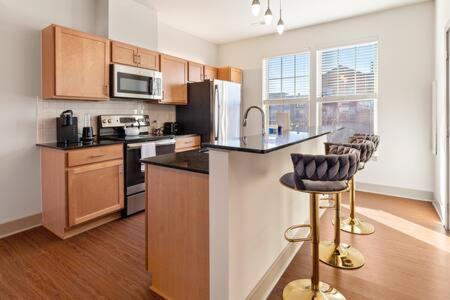 Corporate Housing By Mgm Apartment *
