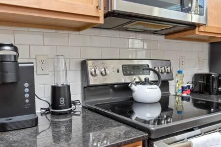 Corporate Housing By Mgm Apartment *